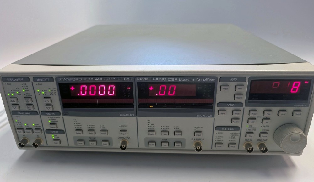 Stanford Research Systems SR830 DSP Lock-In Amplifier