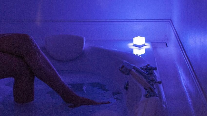 enevu CUBE Personal LED Light White / Color Changing Emergency-Flash SOS Mode