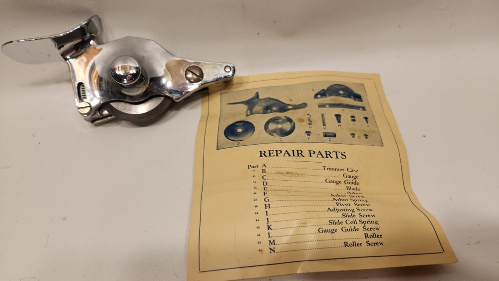 ADVANCE Vintage Wall Paper Trimmer with Instructions