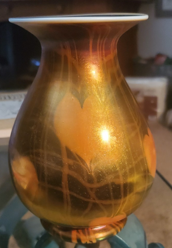 Vintage Imperial Freehand Vase W09 L08