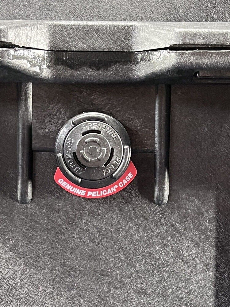 Pelican 1730 Protector Large Waterproof Transport Storage Case Rolling