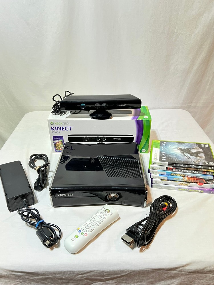 XBOX 360 SYSTEM, GAMES, KINECT SENSOR, XBOX 360 REMOTE CONTROLE  EXCELLENT SHAPE