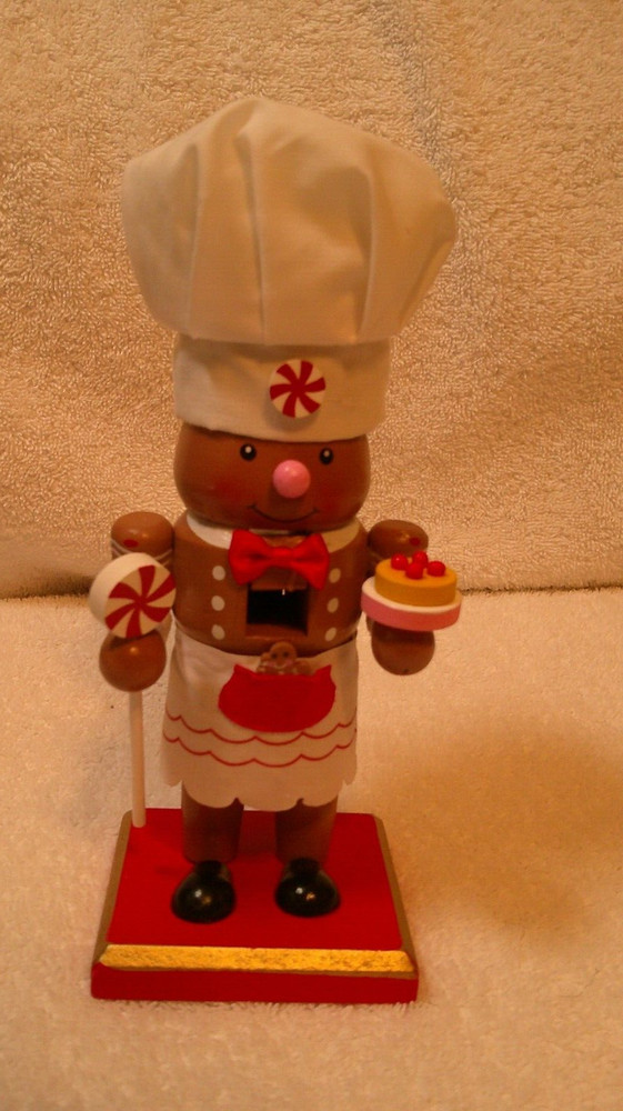 Pastry Chef 7" Tall Nutcracker New No Box Sticker On Bottom