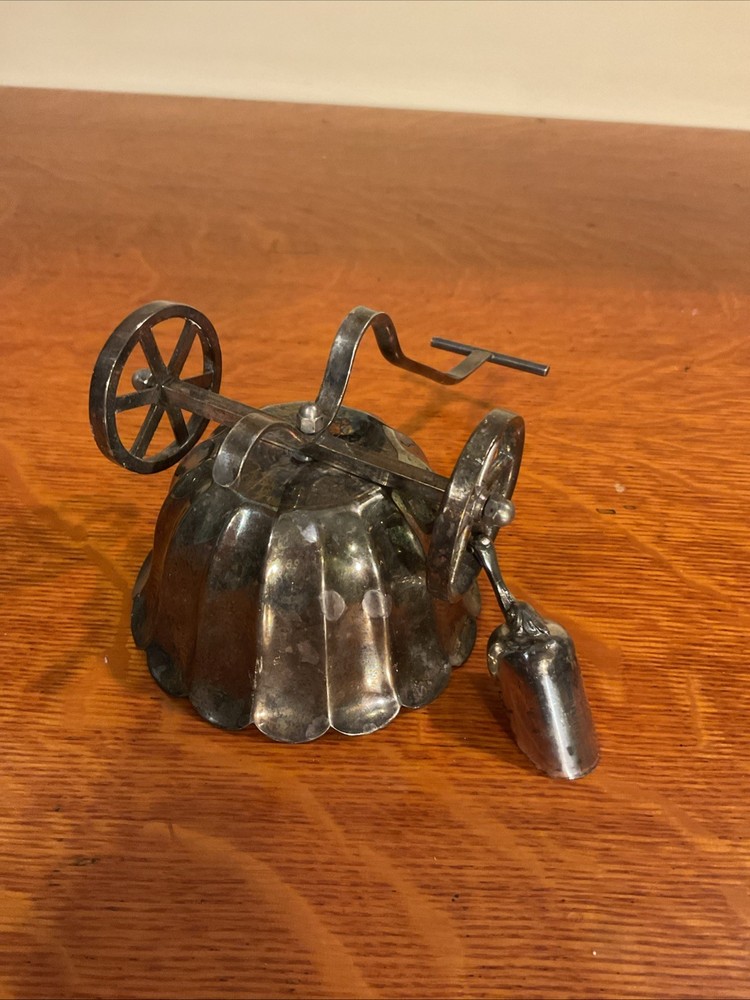 Raimond Silverplate Server Push Wagon Bowl Height 3-3/4” With Scoop.