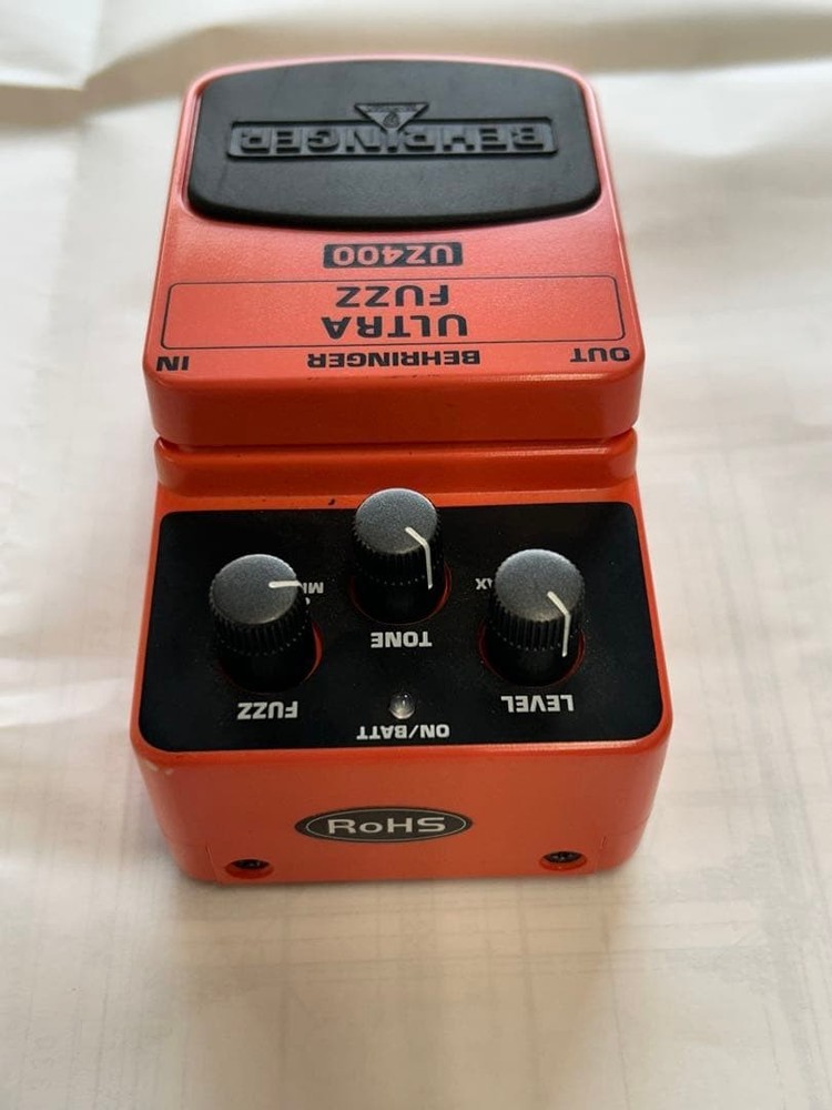 BEHRINGER UZ400 FUZZ effector AC adapter