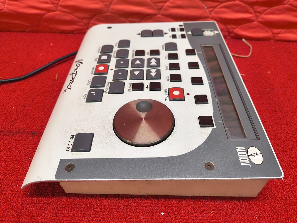 Used Cover For Button Missing Still Work Audion Vox Pro PC Version 2.02 Good Con