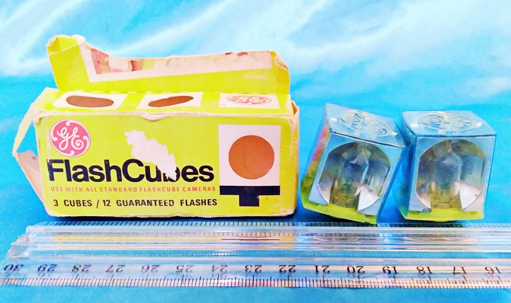 2 Pack - Vintage GE Flash Cubes Open Box
