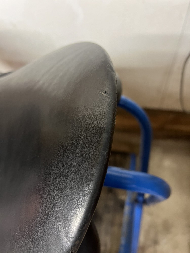 18” Schleese Wave Dressage Saddle