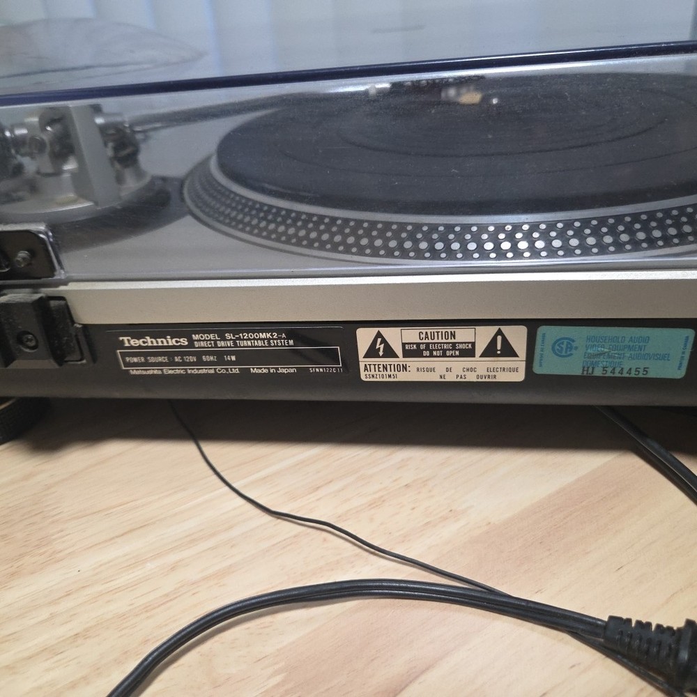Technics SL-1200MK2 Direct Drive Turntable System +cover Working