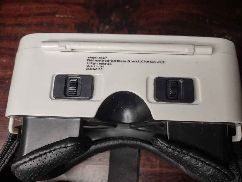 VR Virtual Reality Headset Sharper Image White/Black for Smartphone