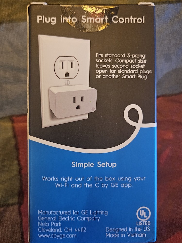 Smart Bulb pack with Smart Plug