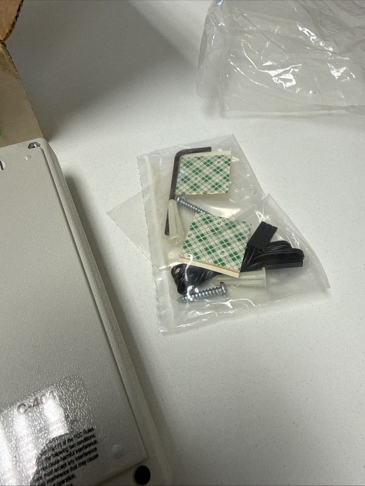 Inovonics C-404 C404 Supervised Wireless Four Channel Receiver