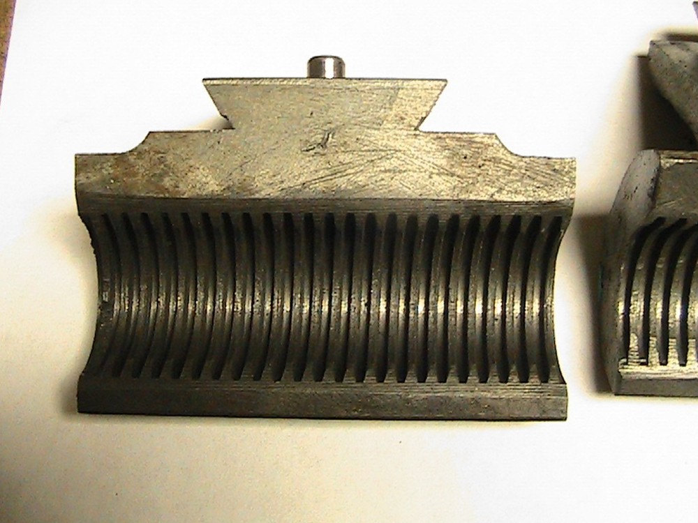 Hardinge HLV-H Half Nuts