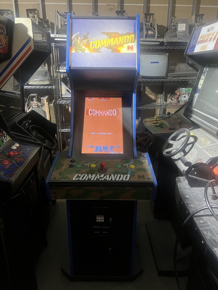 COMMANDO ARCADE MACHINE by CAPCOM 1985 (EXCELLENT CONDITION)