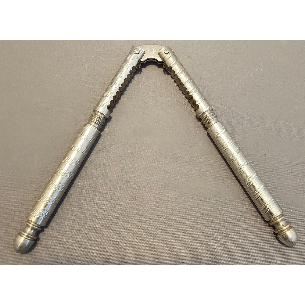 Vintage HMQ 5" Nut Cracker/Sheller - used