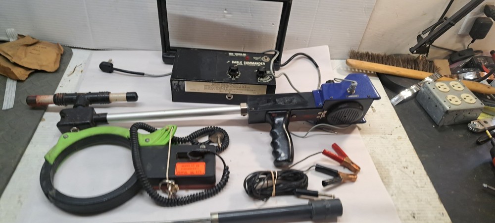 AQUA-TRONICS CABLE COMMANDER MODEL A7 UNTESTED NEEDS BATTERY