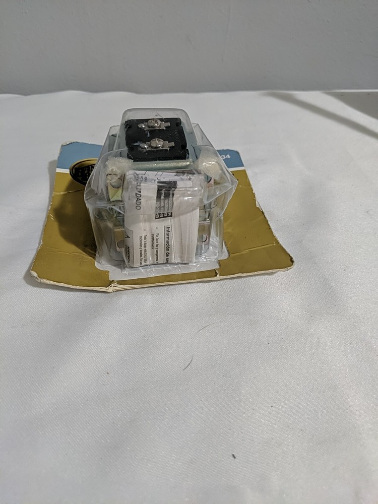 Hampton Bay 1003 008 634 Wired 16v Transformer