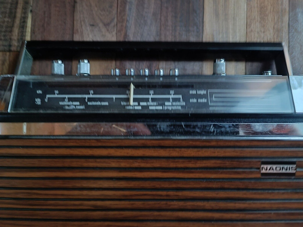 VINTAGE 70s Radio Transitor