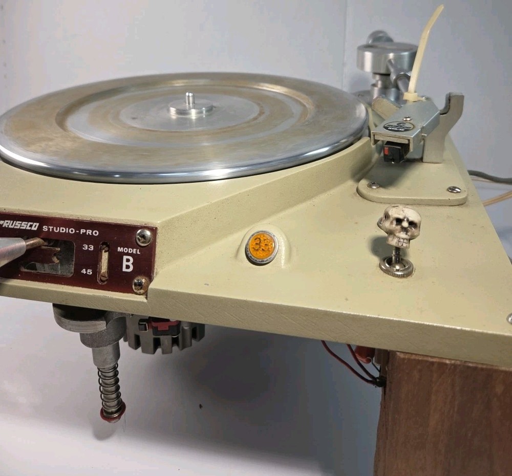 Russco Studio-Pro Model B Turntable 33 45 Professional Working