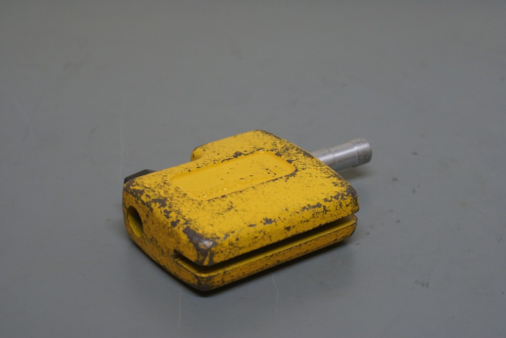 Lowel 4lb WEIGHT     1M