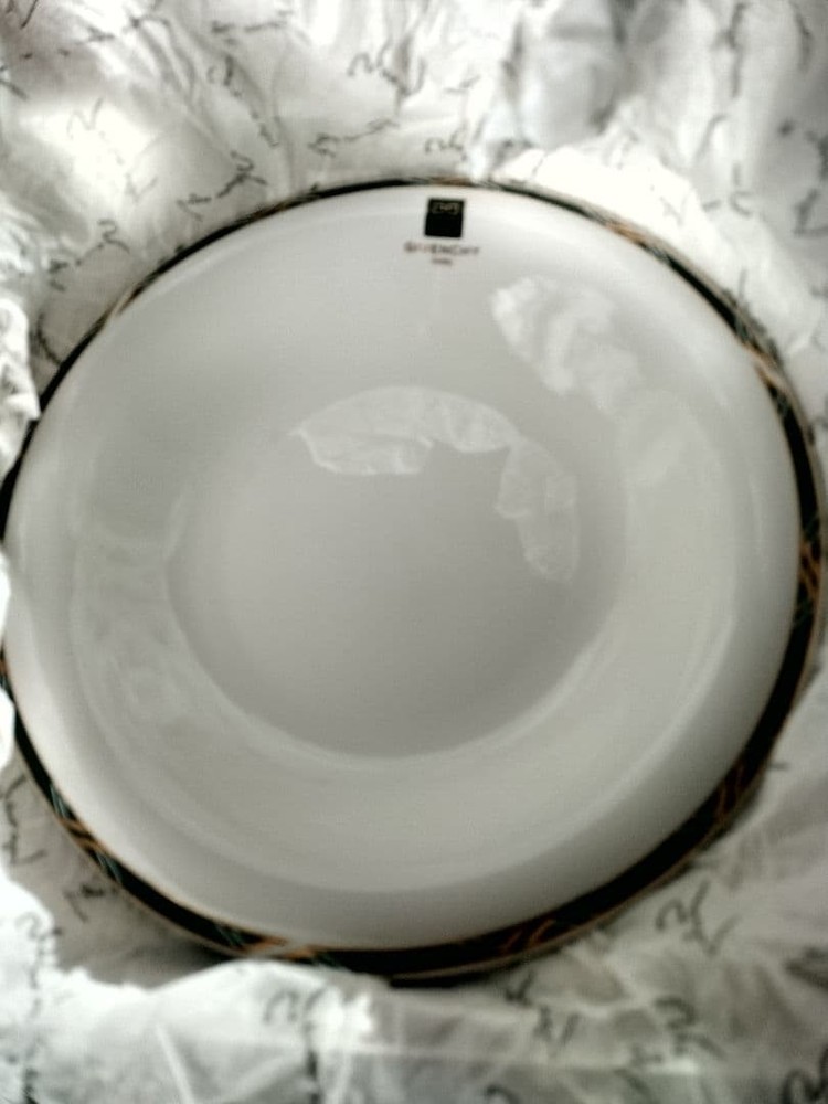 Givenchy Yamaka Plate