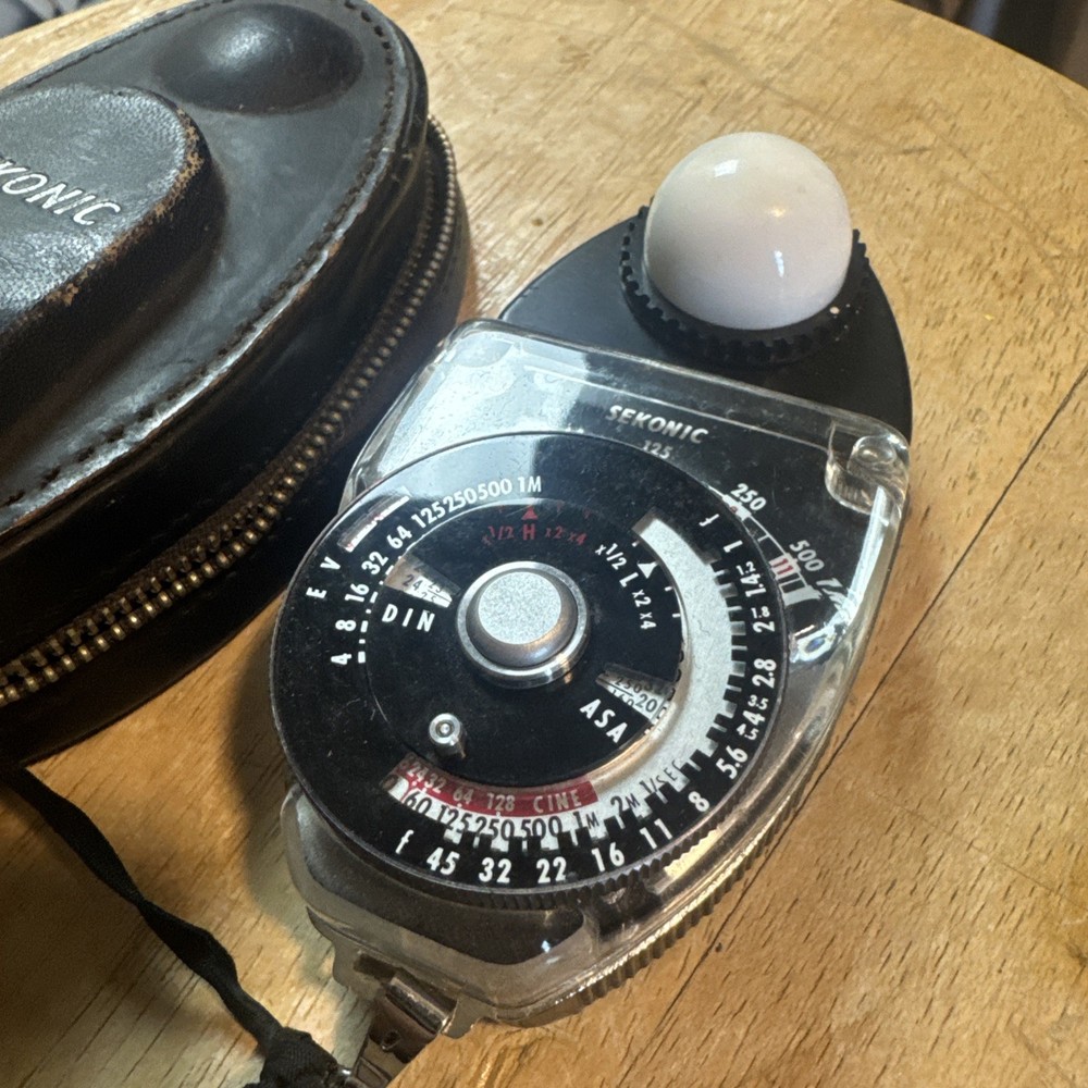 Sekonic Studio Deluxe Model L-28C Exposure Meter w/ Case