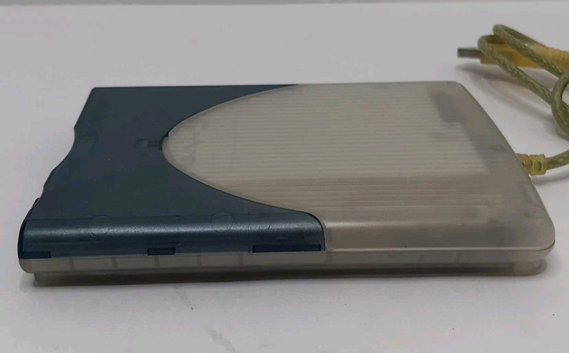 SMARTDISK VST FLOPPY 3.5 EXTERNAL DRIVE WITH COLOR KIT, MODEL FDUSB-M