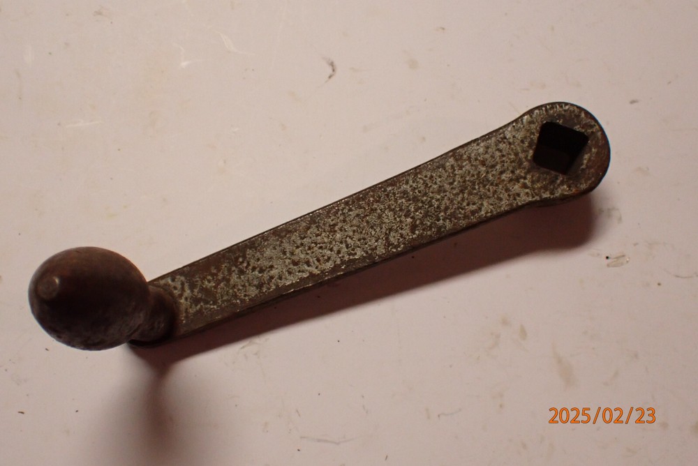 OLDER SMALL MACHINE WORK HOLDING VISE OTHER FIXTURE CRANK HANDLE LEVER
