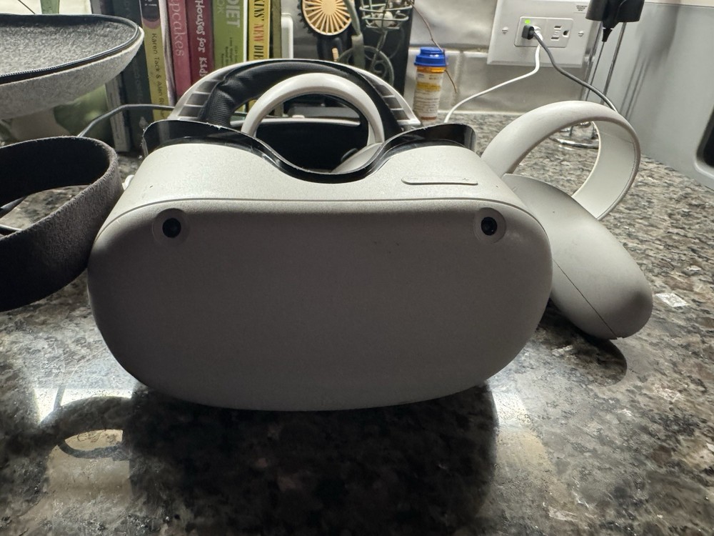 Meta Quest 2 Virtual Reality Headset 128GB All-in-One Gaming Accessory