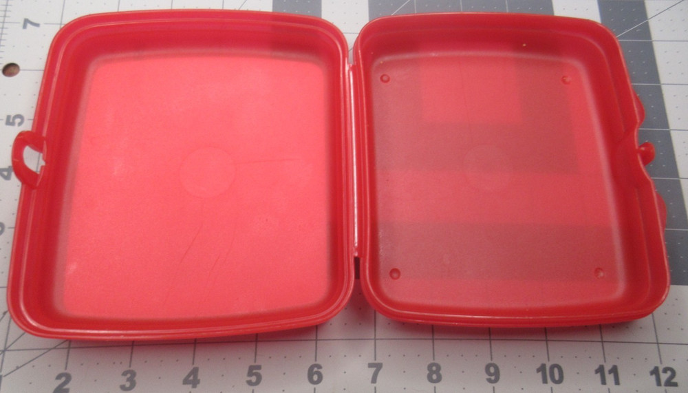 Tupperware Mickey Mouse Sandwich Keeper