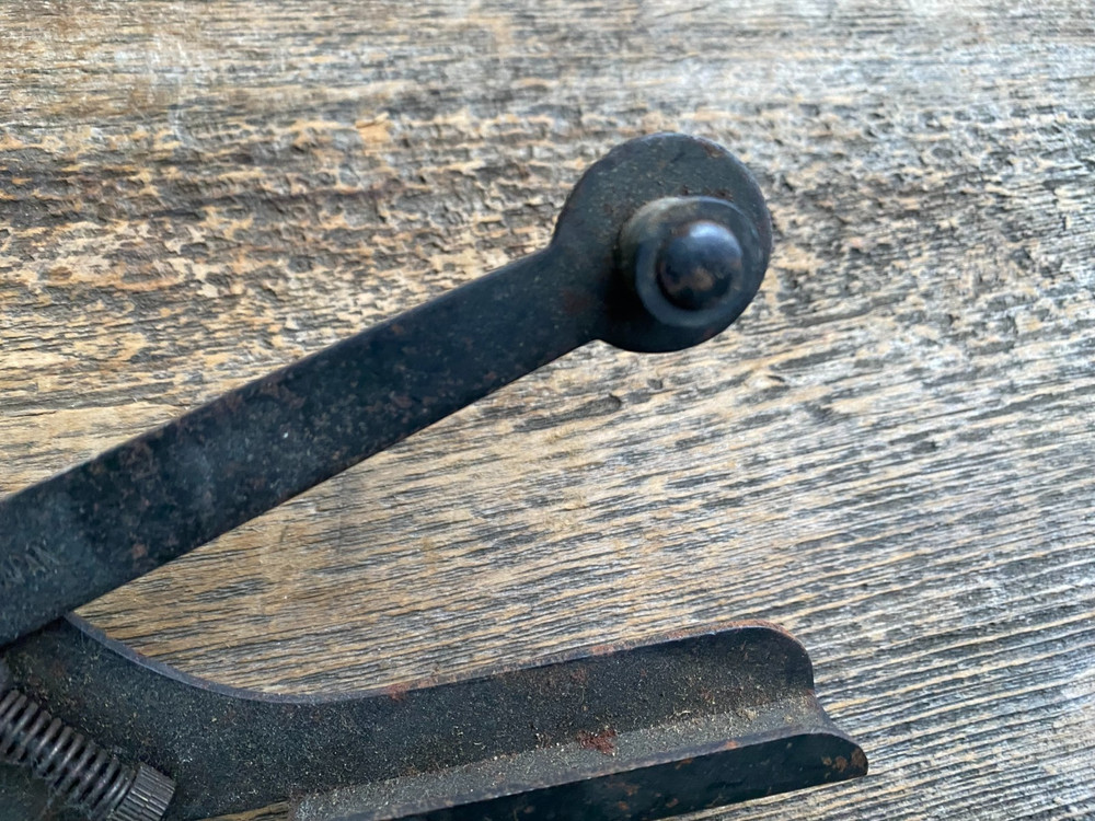Vintage Automatic Hand Trap Clay Pigeon Thrower