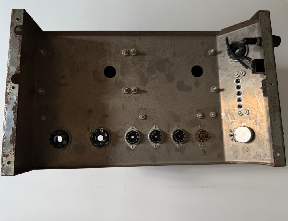 MCINTOSH MC40 EMPTY CHASSIS - AS IS