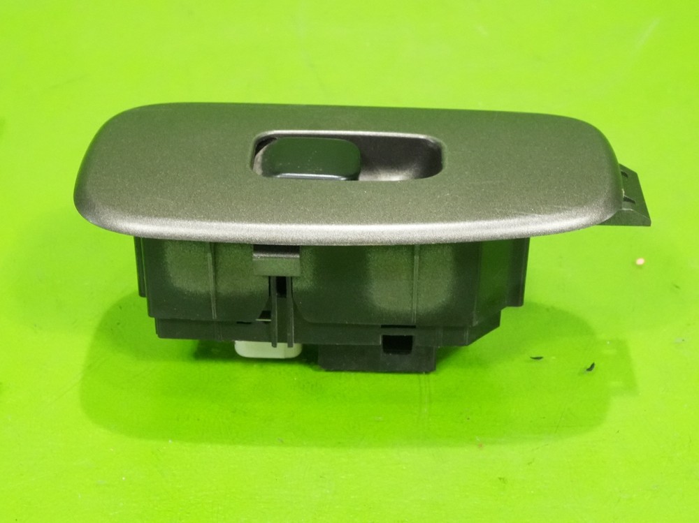 01-05 IS300 OEM rear back door power window lock switch button control