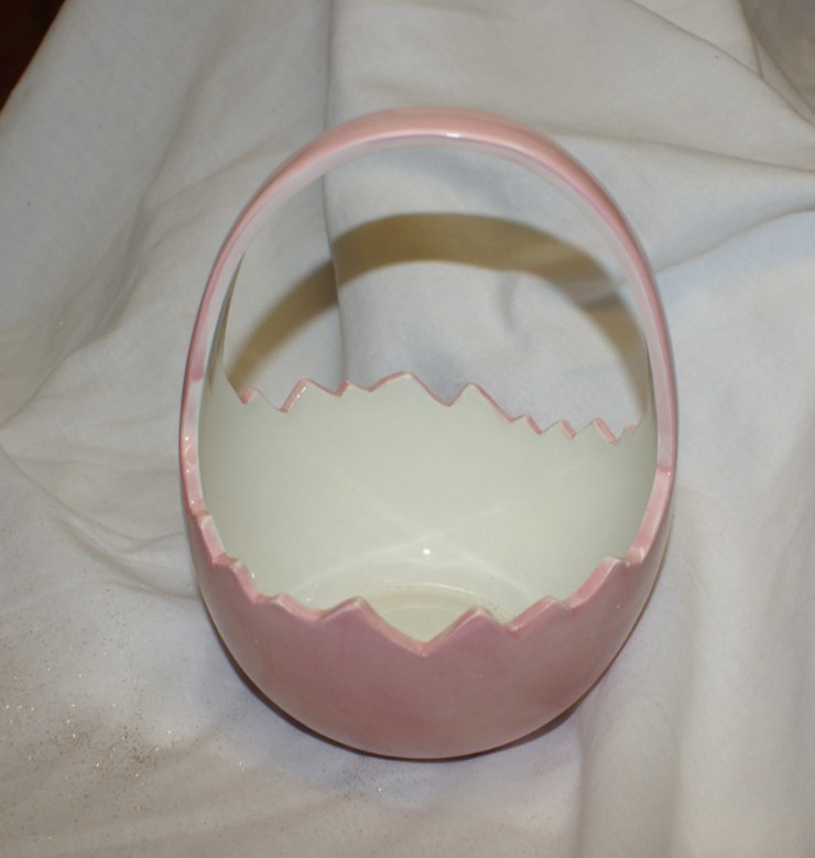 Ceramic Easter Egg Basket Decoration Pastel Pink 6.5" x 5"