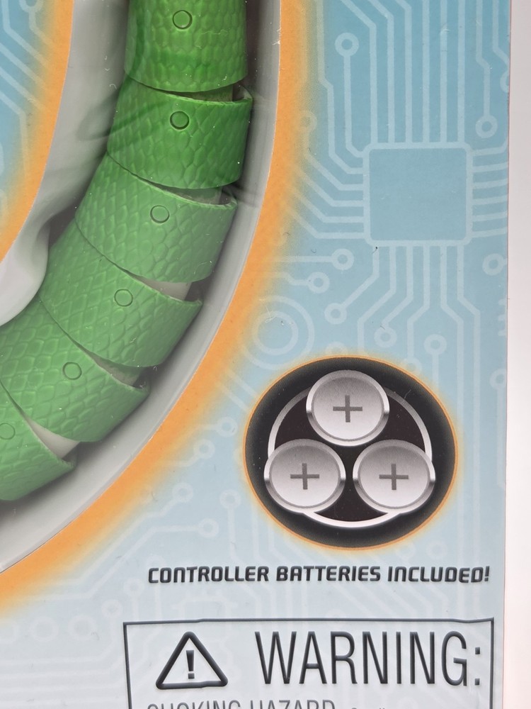 New In Box Smart Bots Rechargeable Infrared Snake With Egg Shape Remote Conrol