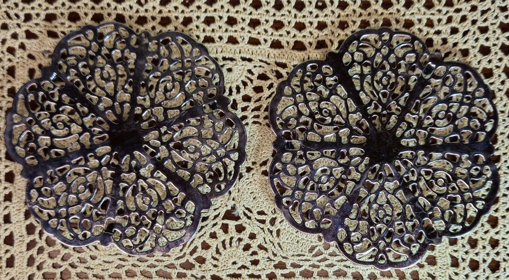 Pair of Irvinware USA Footed Silver Tone Metal Trivets w/ Filagree Look