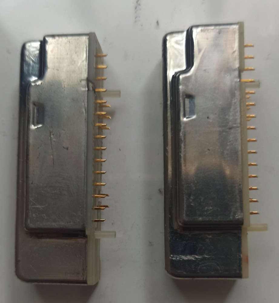 Two Motorola Saber Securenet Model DES