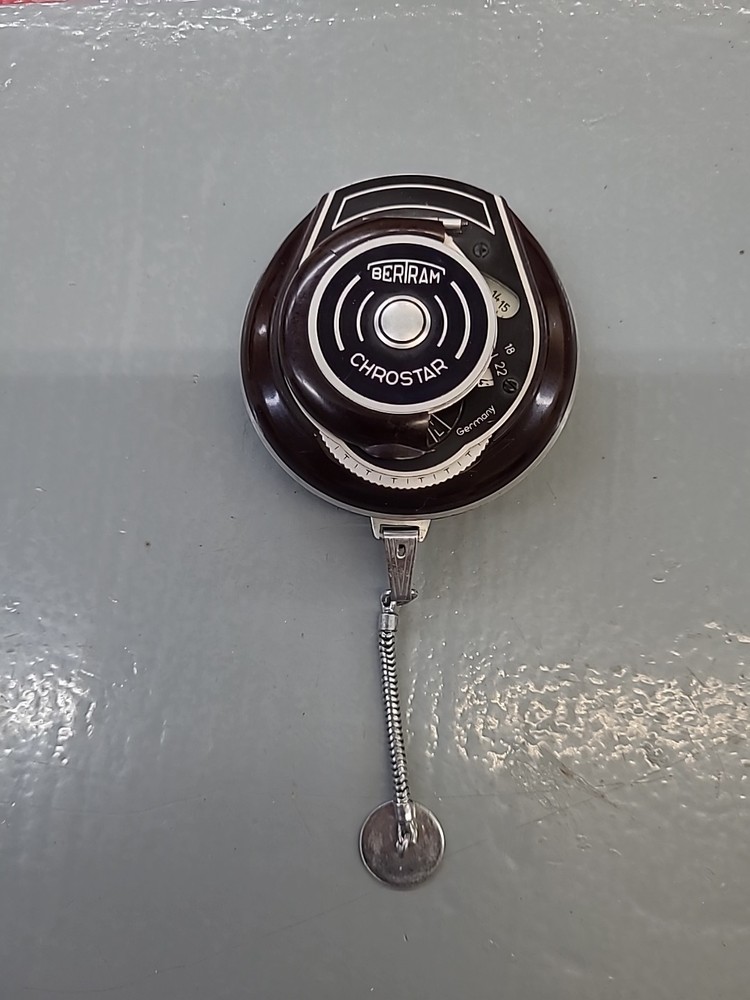 Vintage 1952 Bertram Chrostar Light Meter