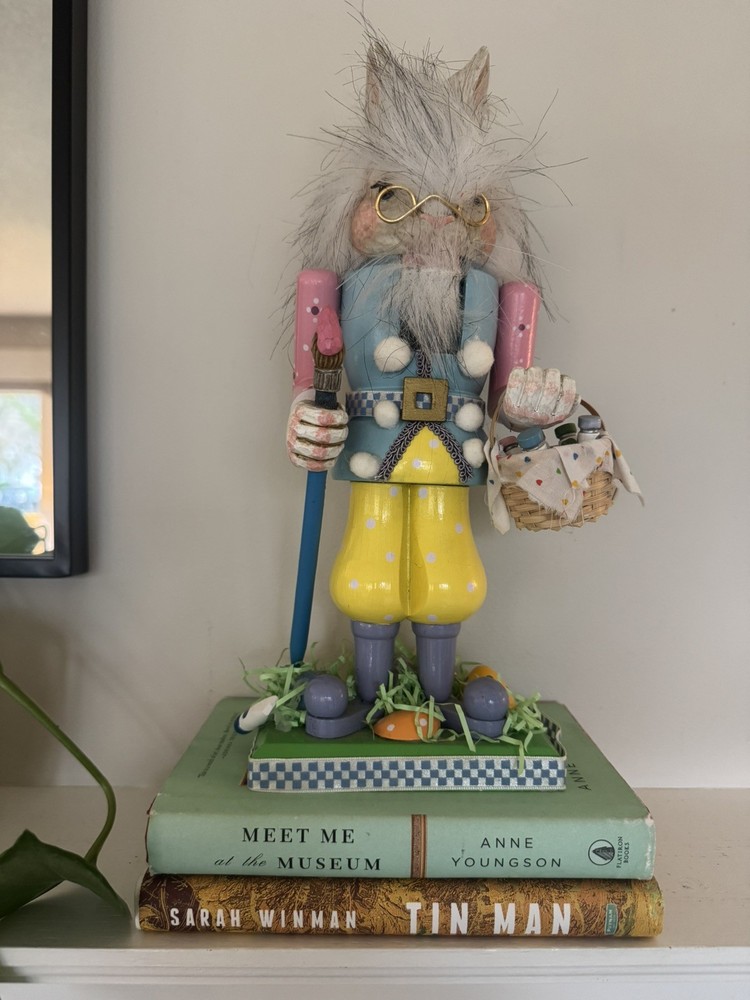 Vtg. Smithsonian Easter Bunny Rabbit Nutcracker w/Pastel Eggs & Paints in Basket