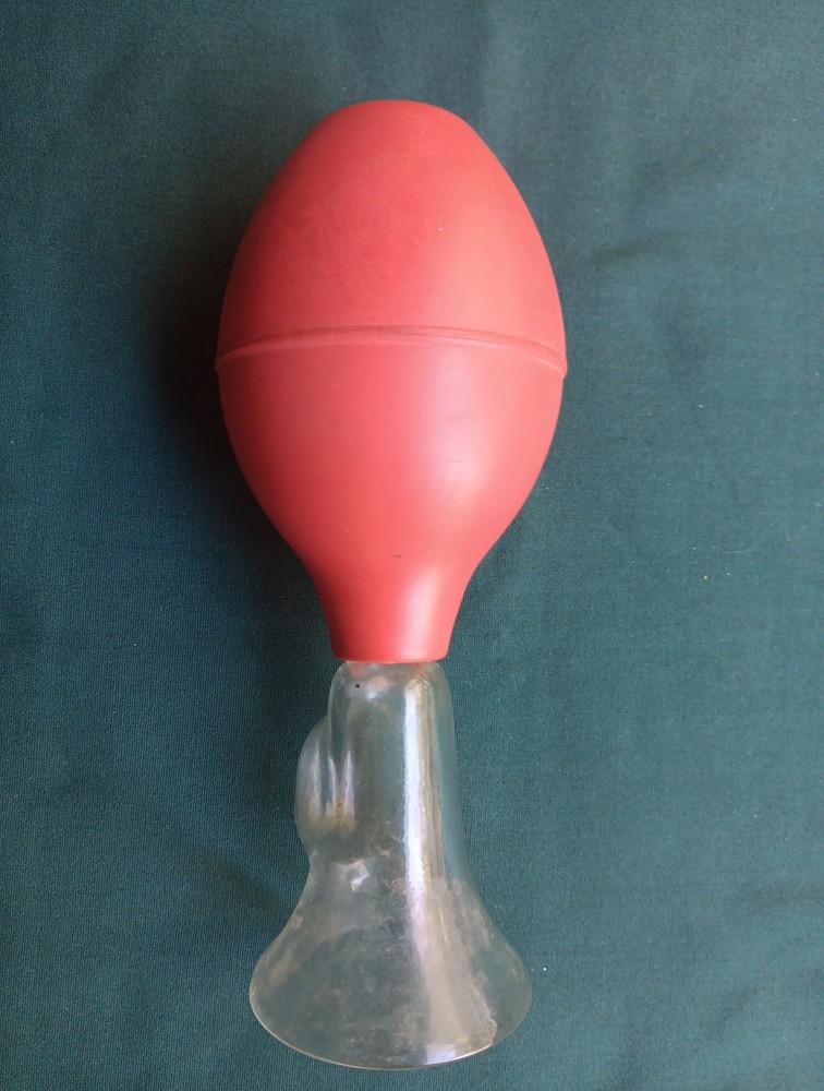 vintage breast pump Used