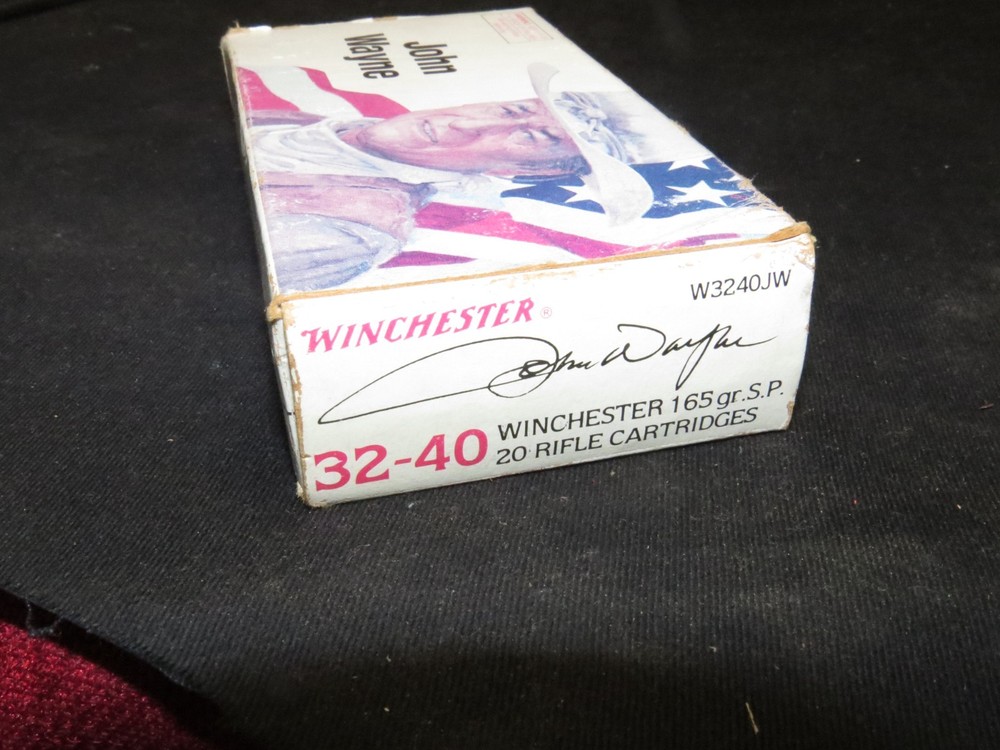 JOHN WAYNE - Winchester 32-40 Cartridge Box Empty With Insert