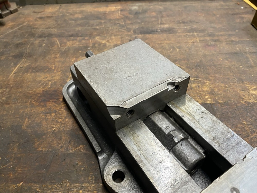KURT ANGLOCK 4" MILLING MACHINE VISE D40,