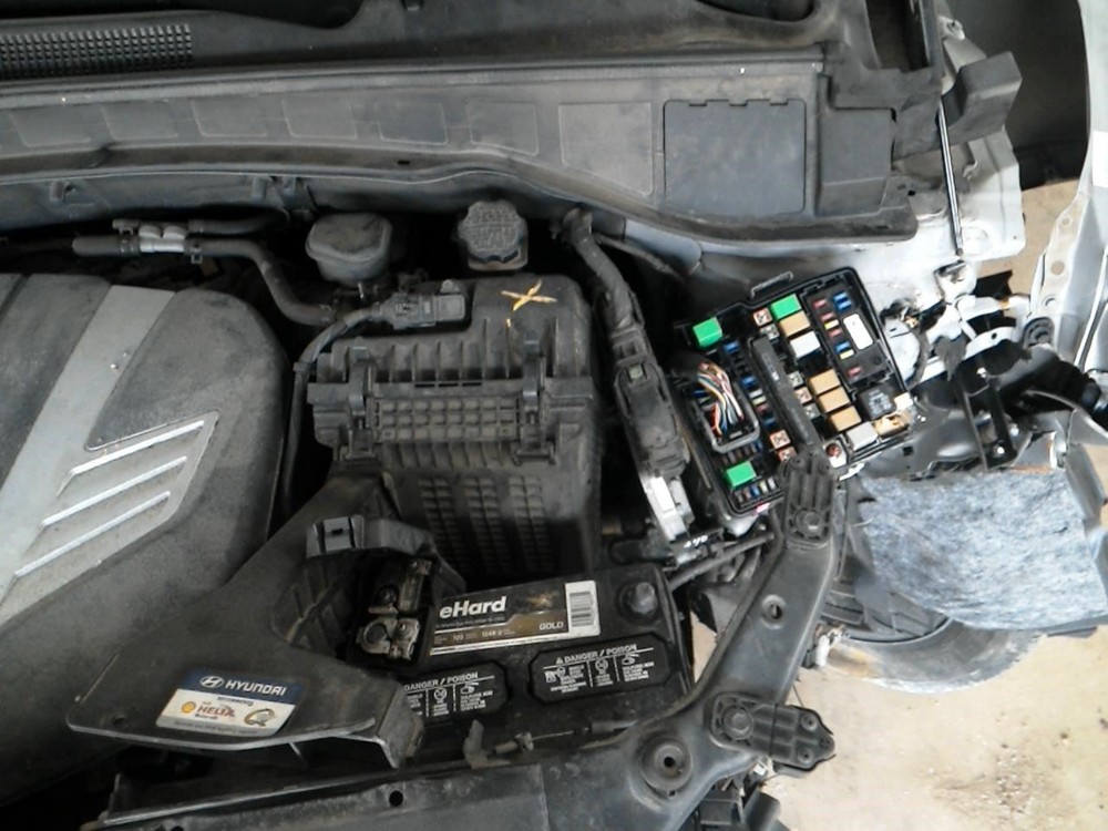SANTA FE 2016 Fuse Box Cabin 104956548