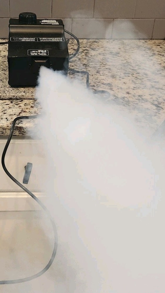 Eliminator Lighting EF- 400 Fog Machine High Performance With Wired Remote