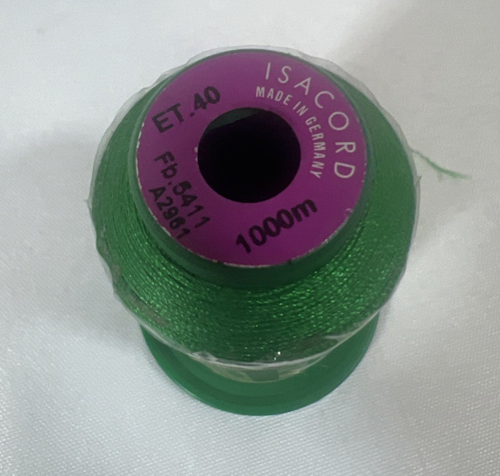 Isacord Embroidery Thread- Shamrock 5411 - 1000m 40 wt