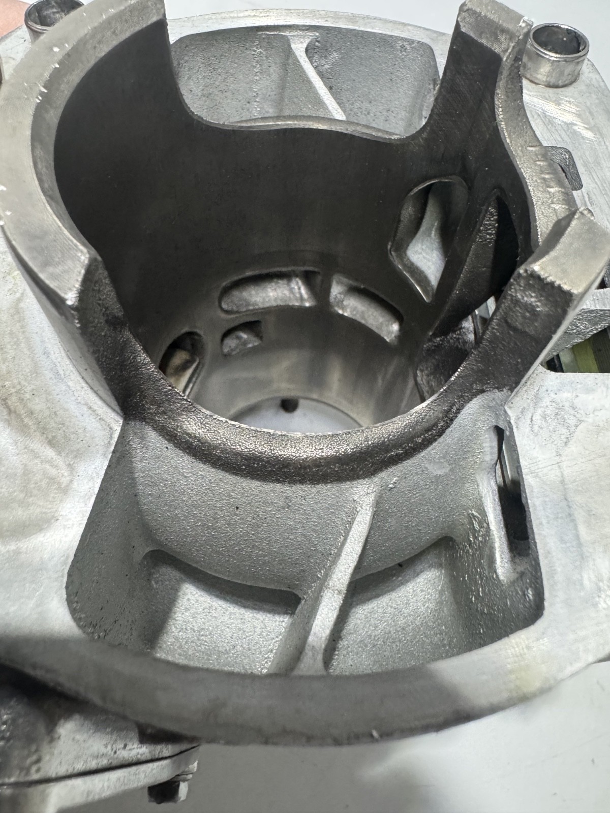 1996-2000 (00) SUZUKI RM250 OEM ENGINE CYLINDER JUG TOP END head powervalve