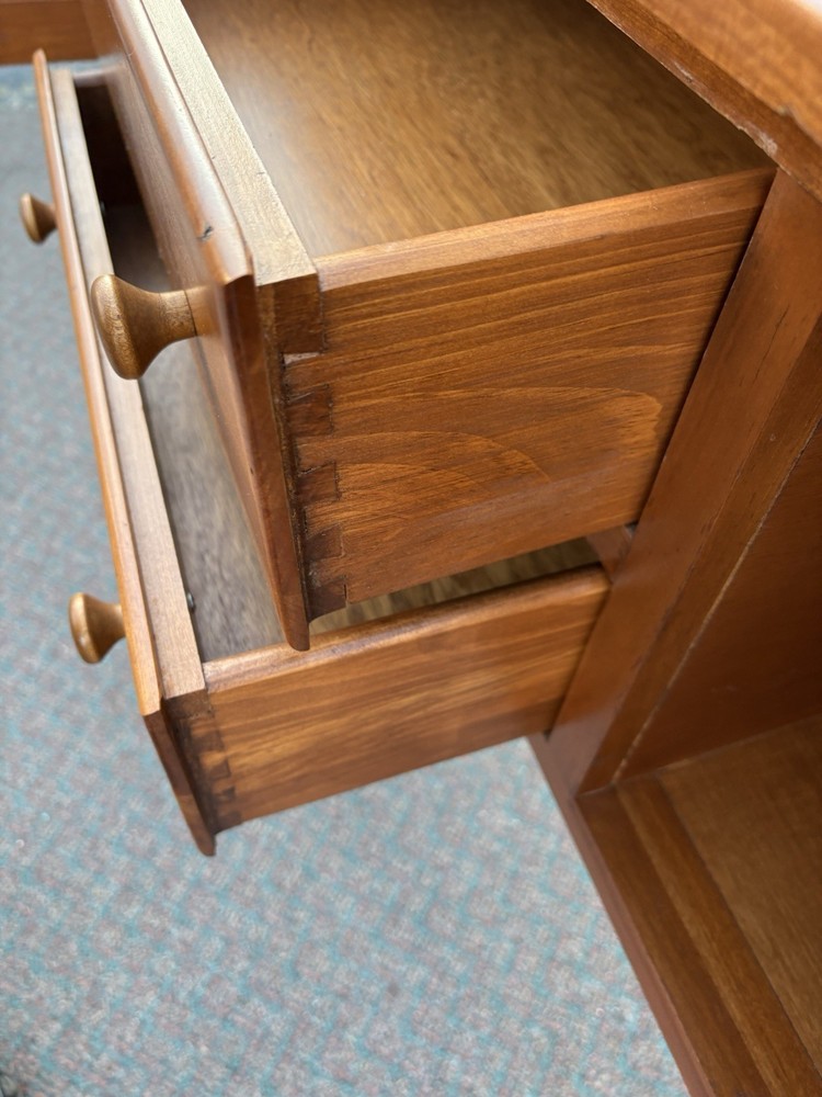 67224 Solid Cherrry Hepplewhite Sideboard Buffet Cabinet