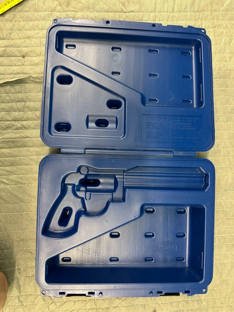 smith and wesson pistol gun case