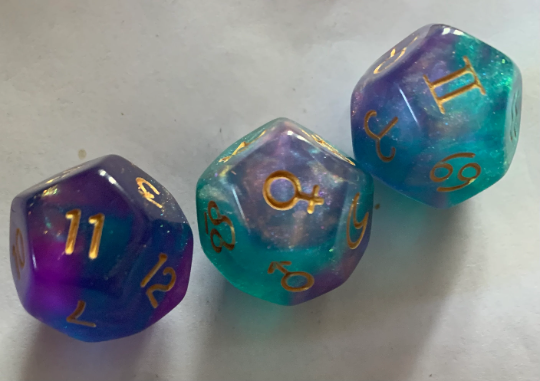 Astrodice with chart