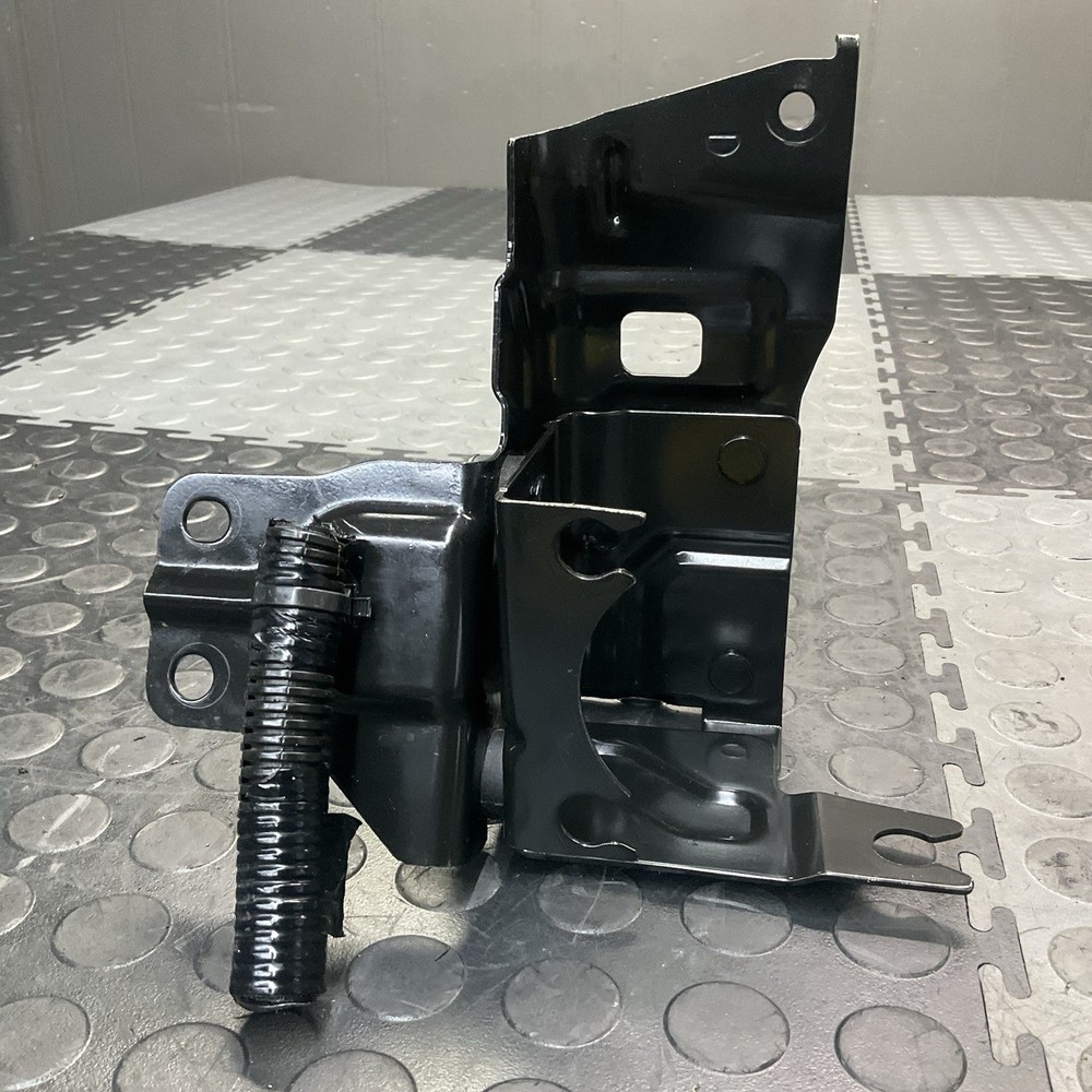 2014-2018 Niss Rogue ABS Pump Mount Support Bracket OEM